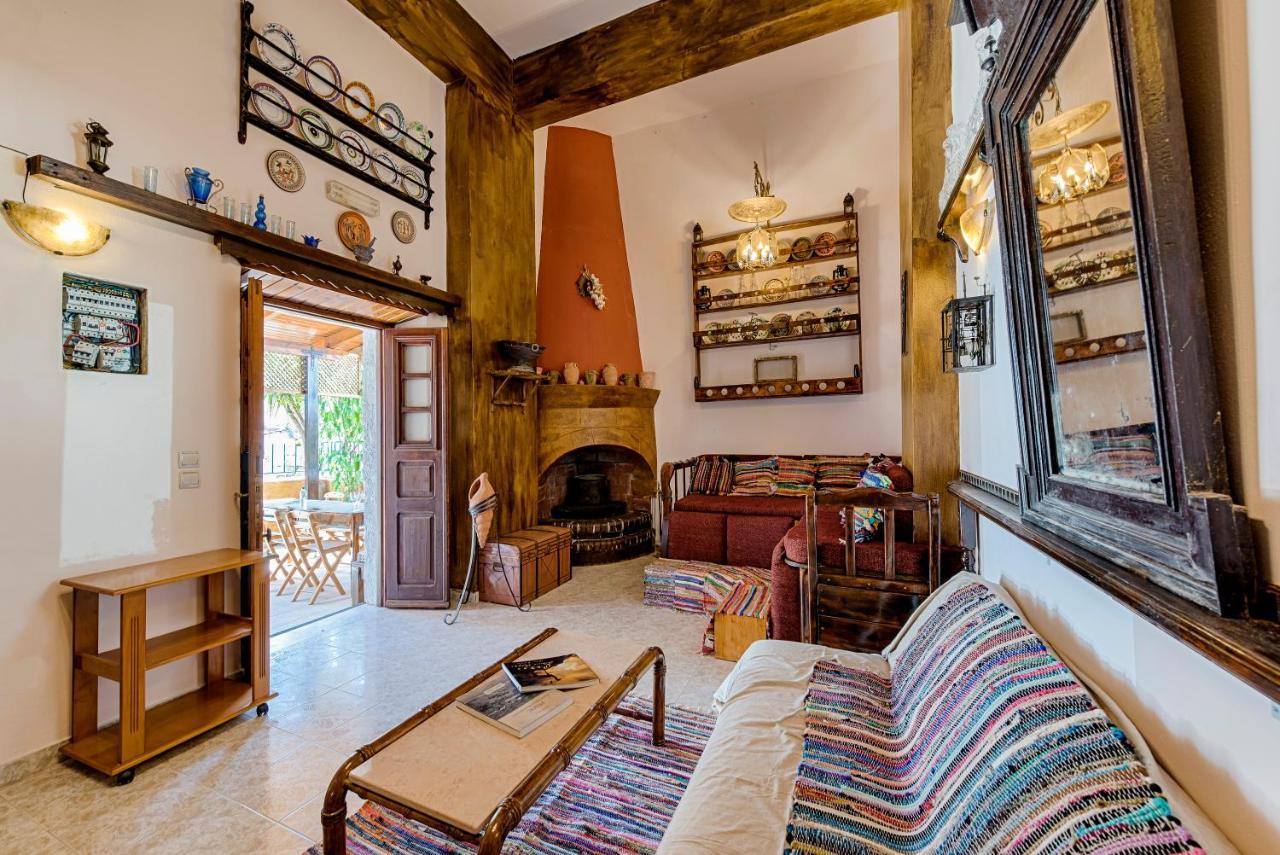 Case de vacanță Hara's Traditional Detached House In Malona